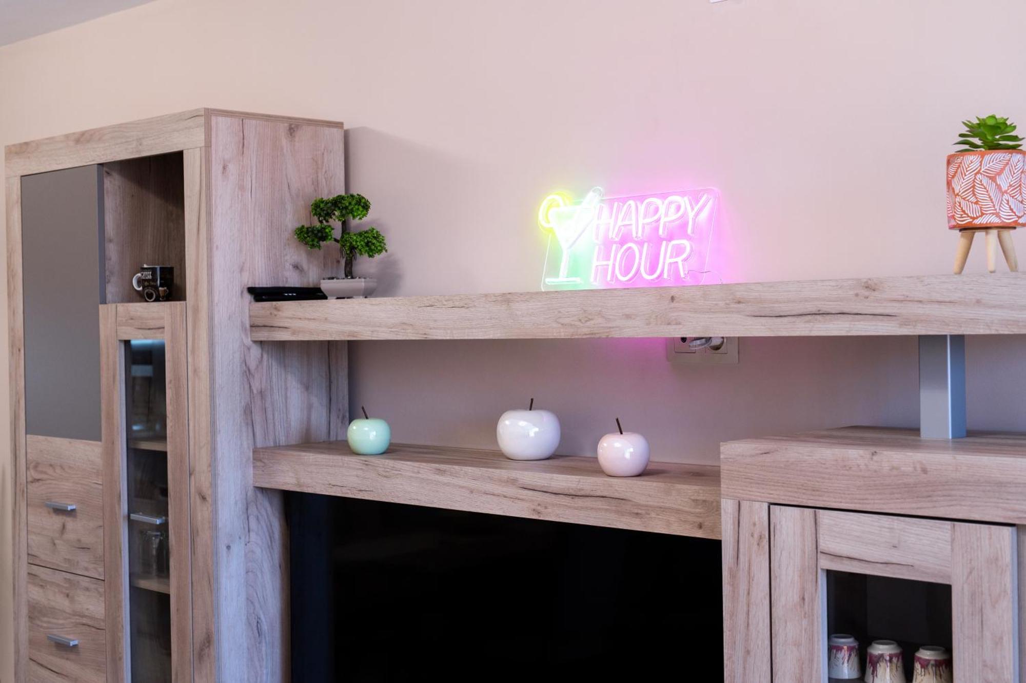 Happy Home Ruse Bagian luar foto